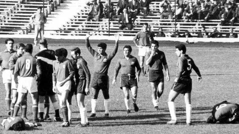 Who got the fastest red card in the World Cup? Ranking the most infamous early dismissals - Ảnh 1