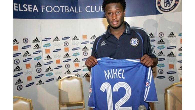 Who are the most famous number 12 football players of all time? - Ảnh 1