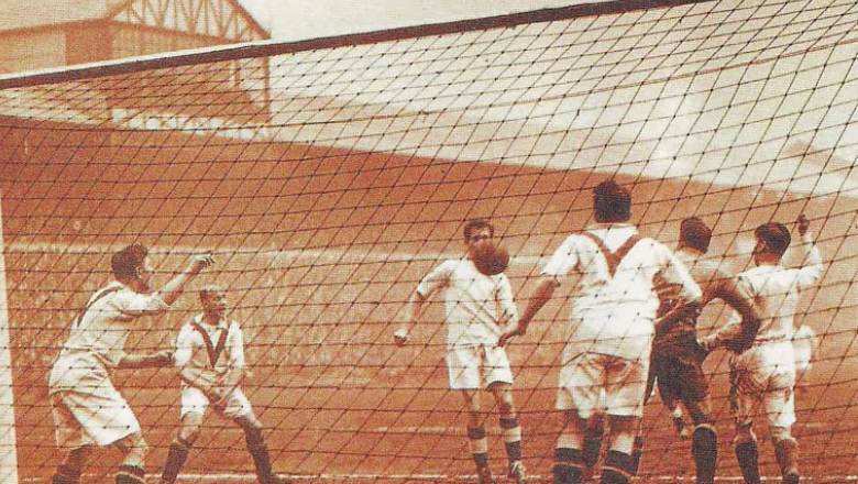 The 5 biggest losses in Manchester United's history - Ảnh 2